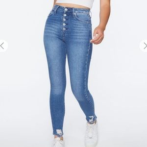 Forever 21 Women's Frayed Hem Button Front Skinny Jeans